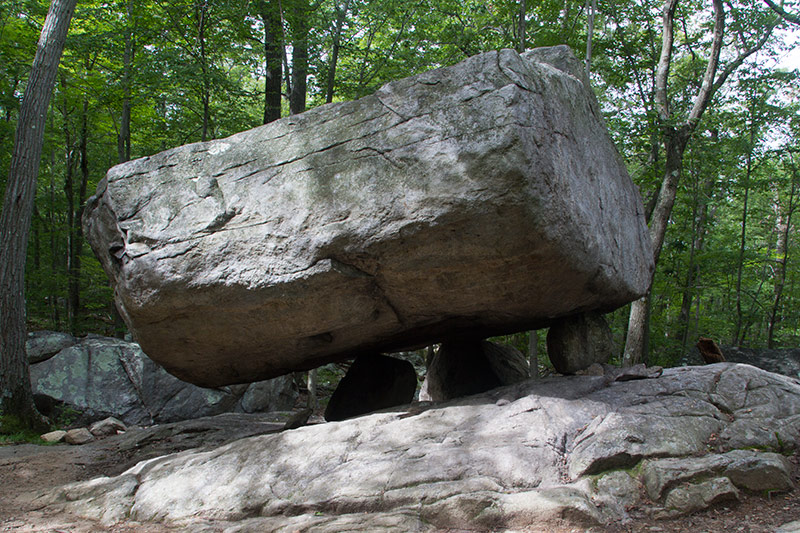 Pyramid Mt. NJ Tripod rock