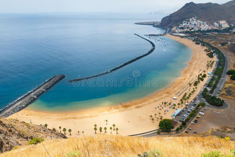 Hilo, Hawaii - comparison with Playa de Las Teresitas, Tenerife