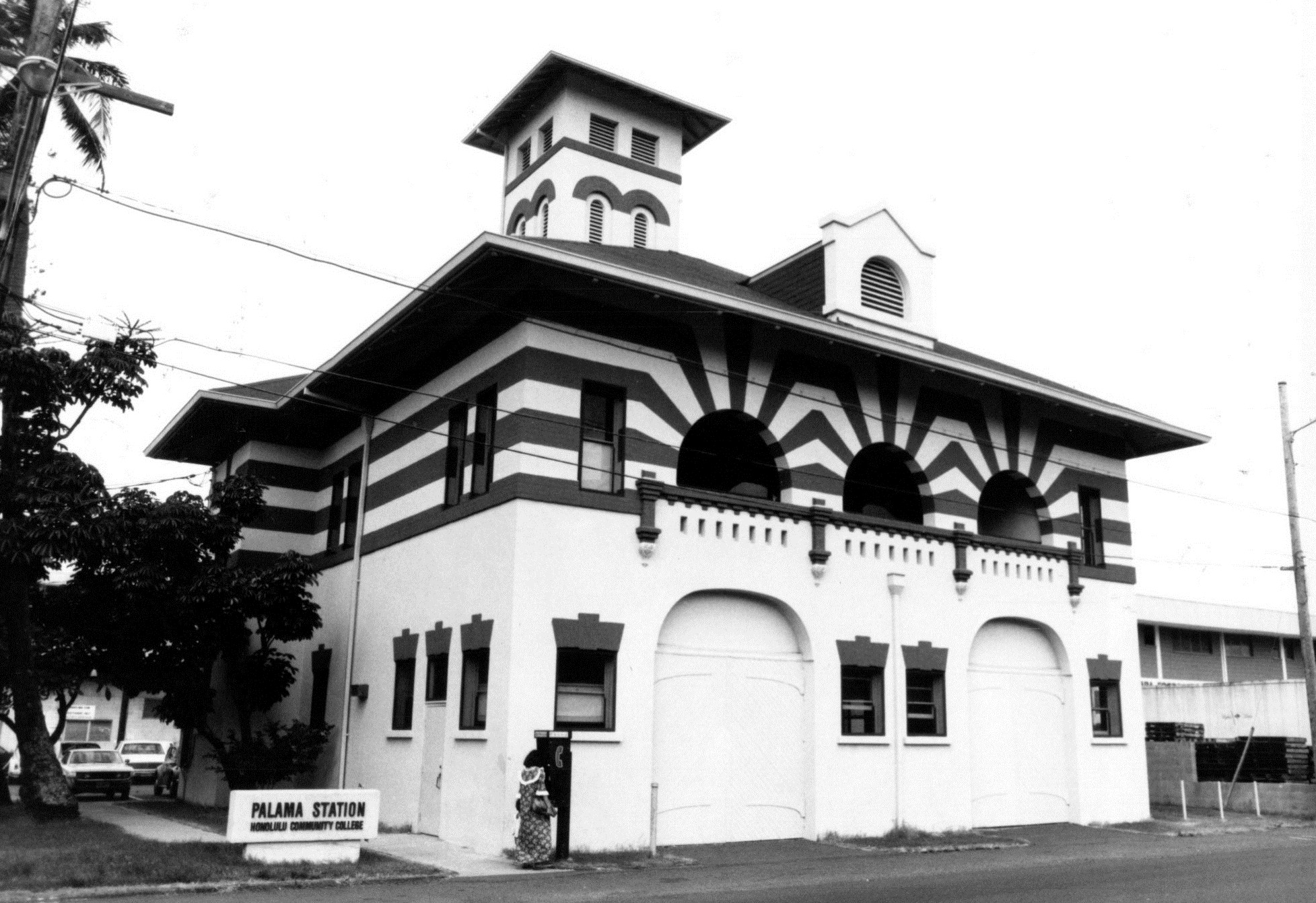 Oahu - Honolulu Historic Palama Fire Station